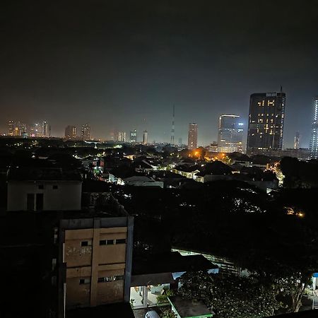 B Blue Hotel Malang Exterior foto
